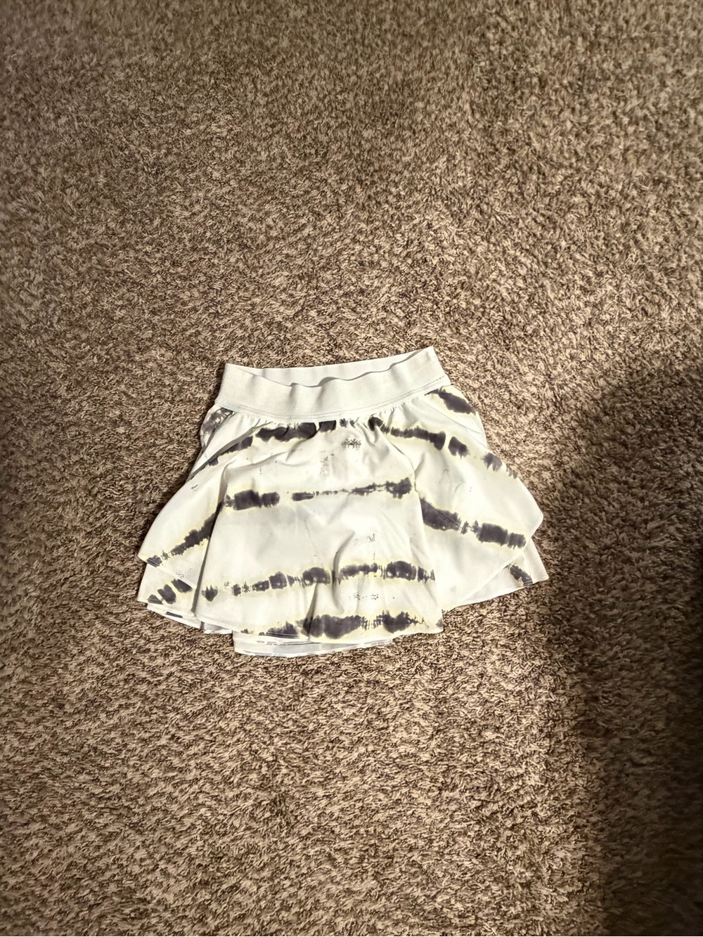 Lululemon Tennis skirt size 6